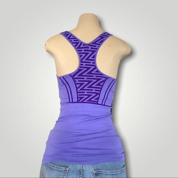 Zella ~ Tank top - Picture 2 of 6